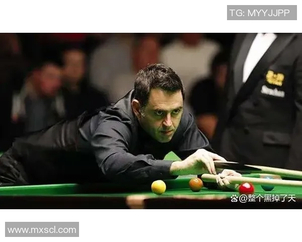 奥沙利文与足球巨星同框合影展现体育跨界友谊的精彩瞬间